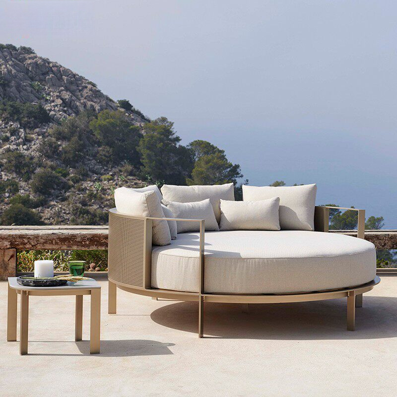 Buitenstoelen B&B Hotel Binnen - Outdoor Lighting Around Pool recensie en prijs
